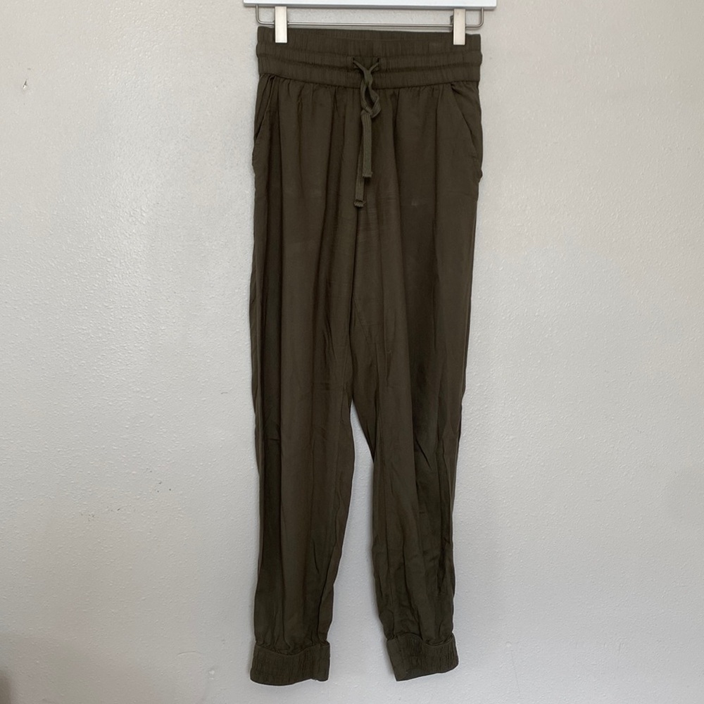 Aritzia jogger